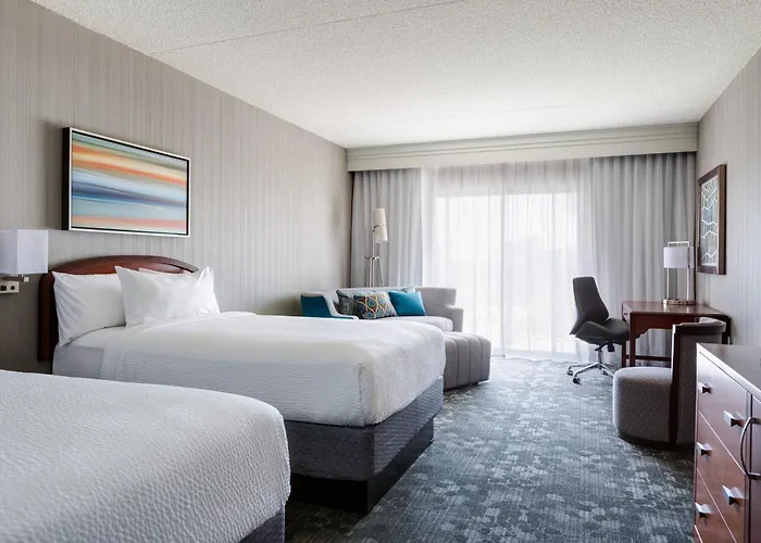 Courtyard By Marriott Old Town 3*