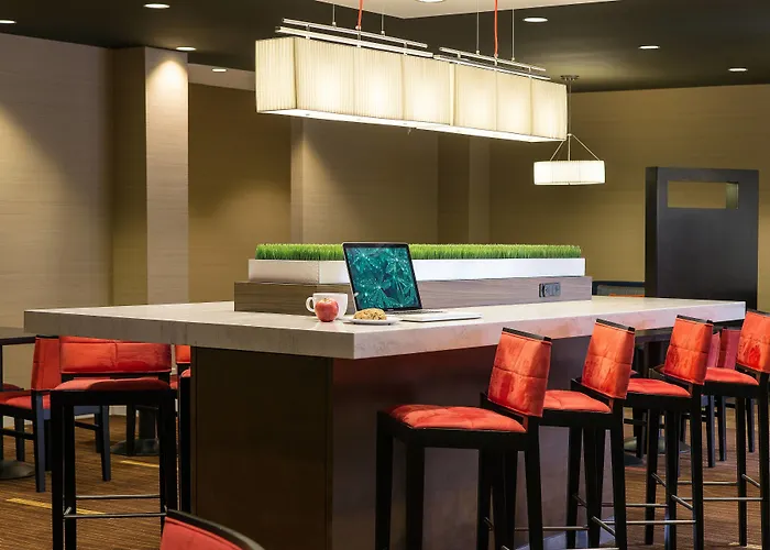 Hotel Courtyard By Marriott Old Town