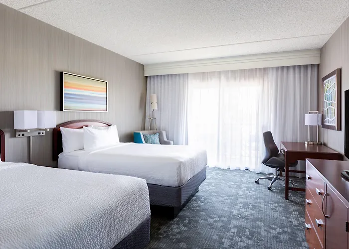 Courtyard By Marriott Old Town
