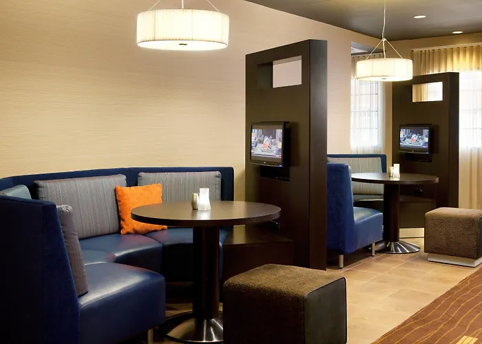Courtyard By Marriott Old Town Hotel 3*