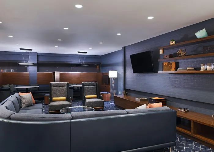 Courtyard By Marriott Old Town 3*