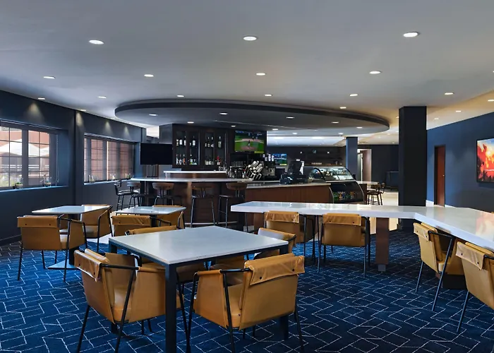 Courtyard By Marriott Old Town 3*