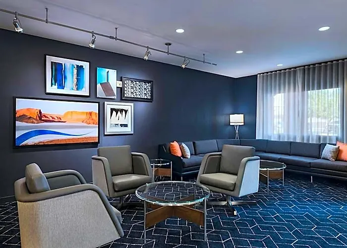 Courtyard By Marriott Old Town Hotel Scottsdale