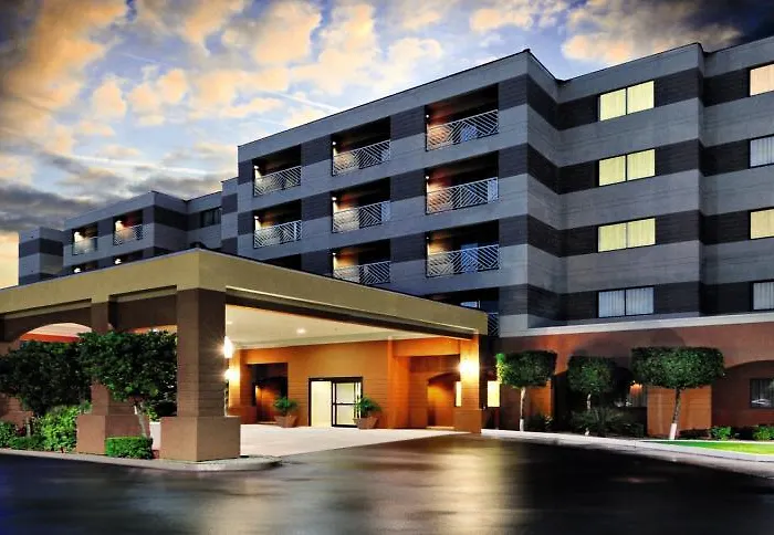Courtyard By Marriott Old Town
